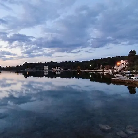 Grbac Veli Rat-seaside Apartmán Veli Rat