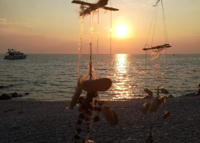 Grbac Veli Rat-seaside *