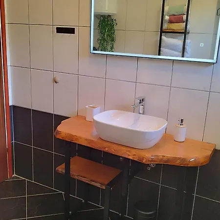 Josef Apartment *